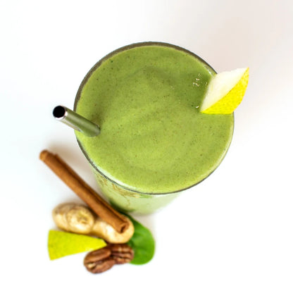 Spiced Pear Green Smoothie Lifestyle - Fall Smoothie - Pear Smoothie - Frozen Garden